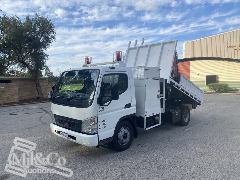 2007 Mitsubishi Fuso Canter Tipper Truck with Hiab exterior front tipper body extended