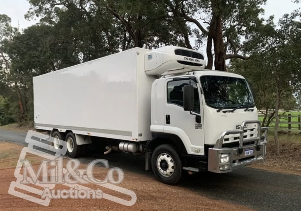 2009 Isuzu FVM 1400 Fridge/Freezer Truck exterior drivers side front