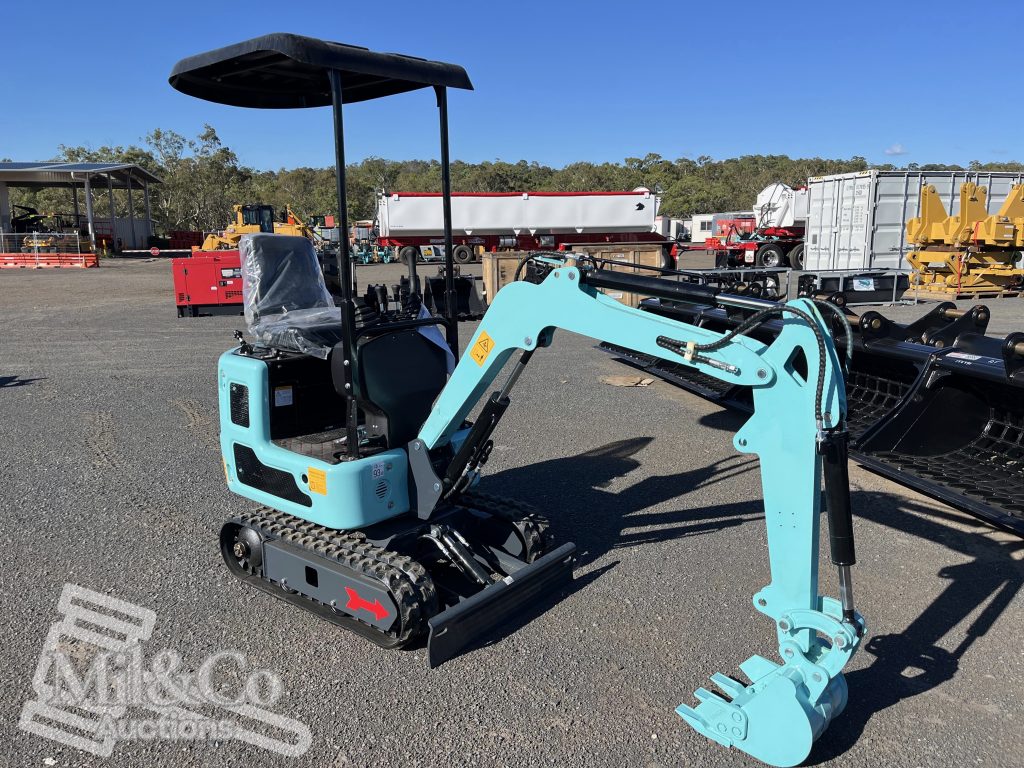 1 Tonne Mini Excavator side view