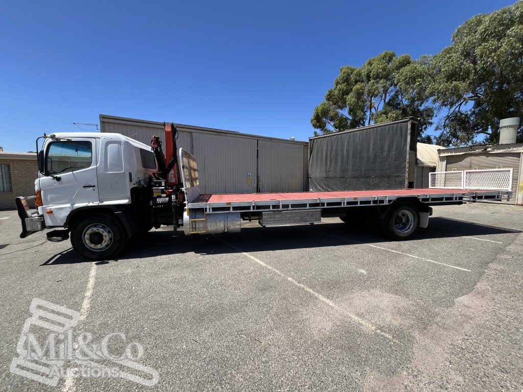 2005 Hino Ranger Tray Back Truck with Crane exterior passenger side