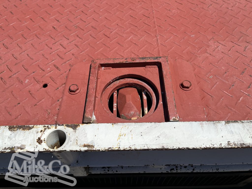 2005 Hino Ranger Tray Back Truck with Crane tray container locks