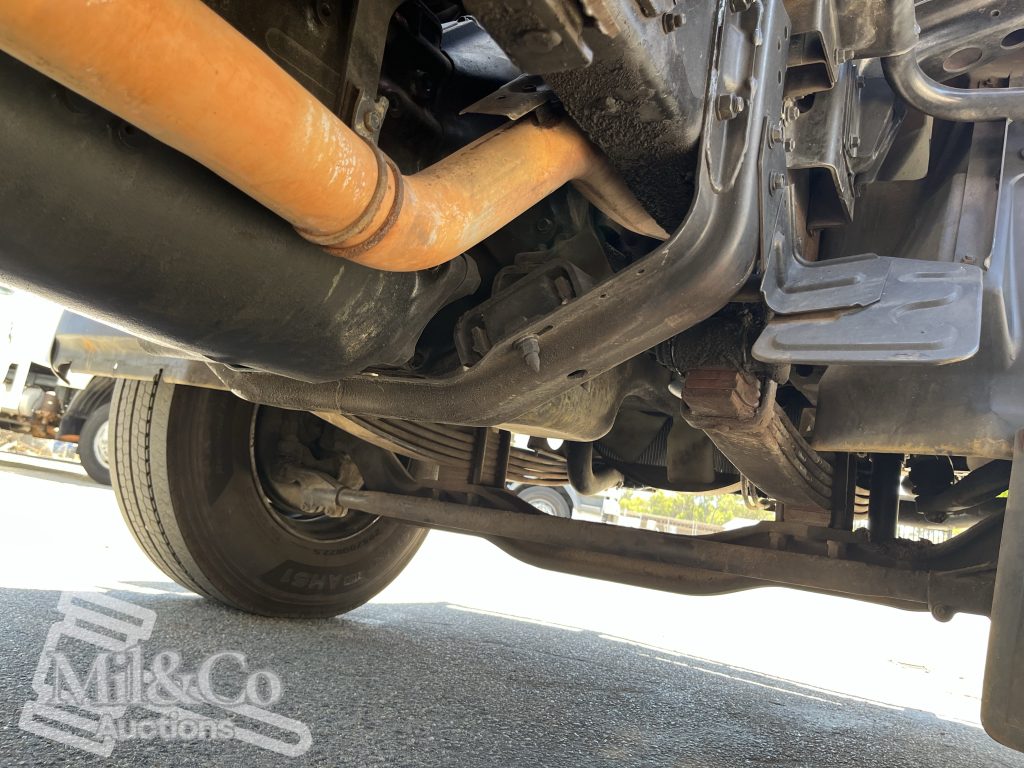 2005 Hino Ranger Tray Back Truck with Crane undercarriage