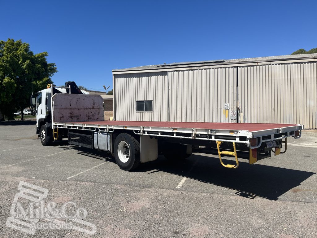 2012 Isuzu FVZ 1000 Tray Back Truck with Hiab exterior rear corner