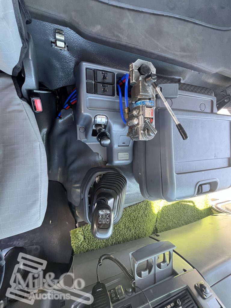 2012 Isuzu FVZ 1000 Tray Back Truck with Hiab interior trailer brake controller