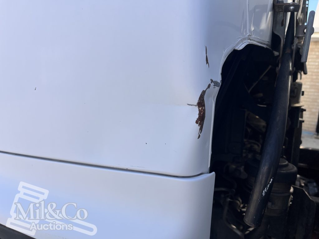 2004 Hino 500 FD Fridge Truck dent to rear passenger side of cab