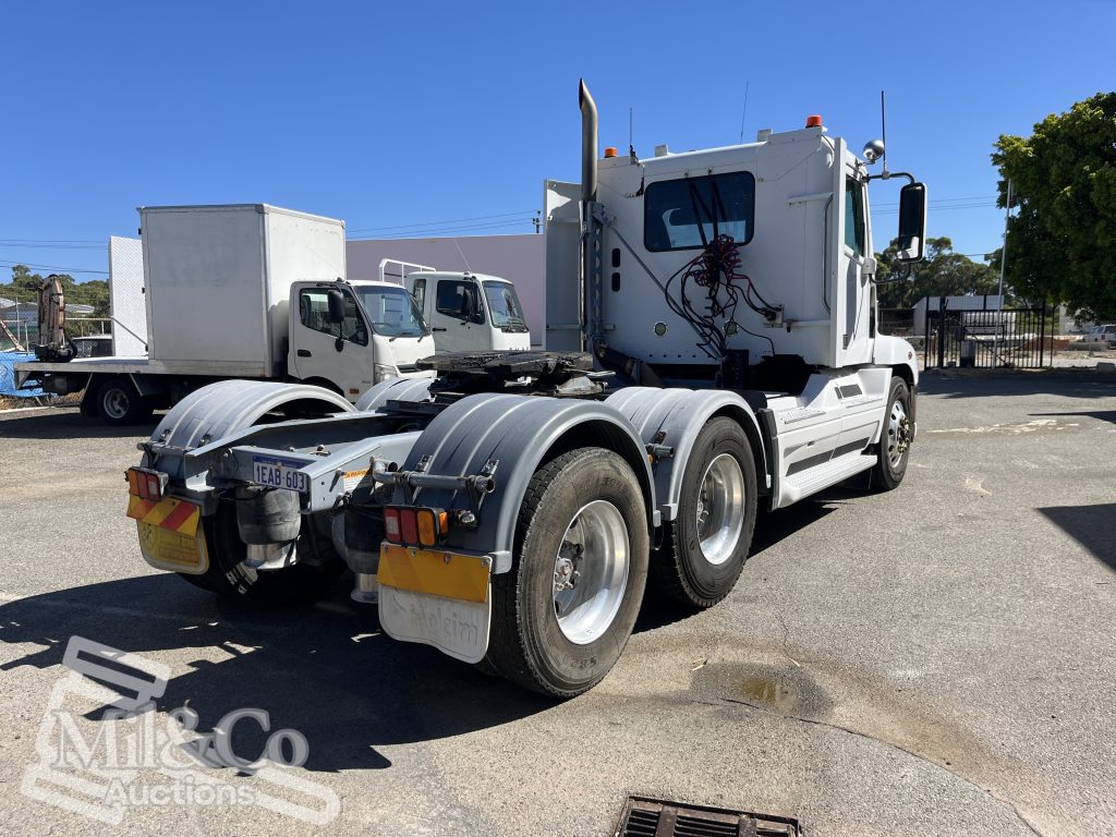 2011 Freightliner CST112 50 tonne Prime Mover with Hydraulics exterior rear drivers corner