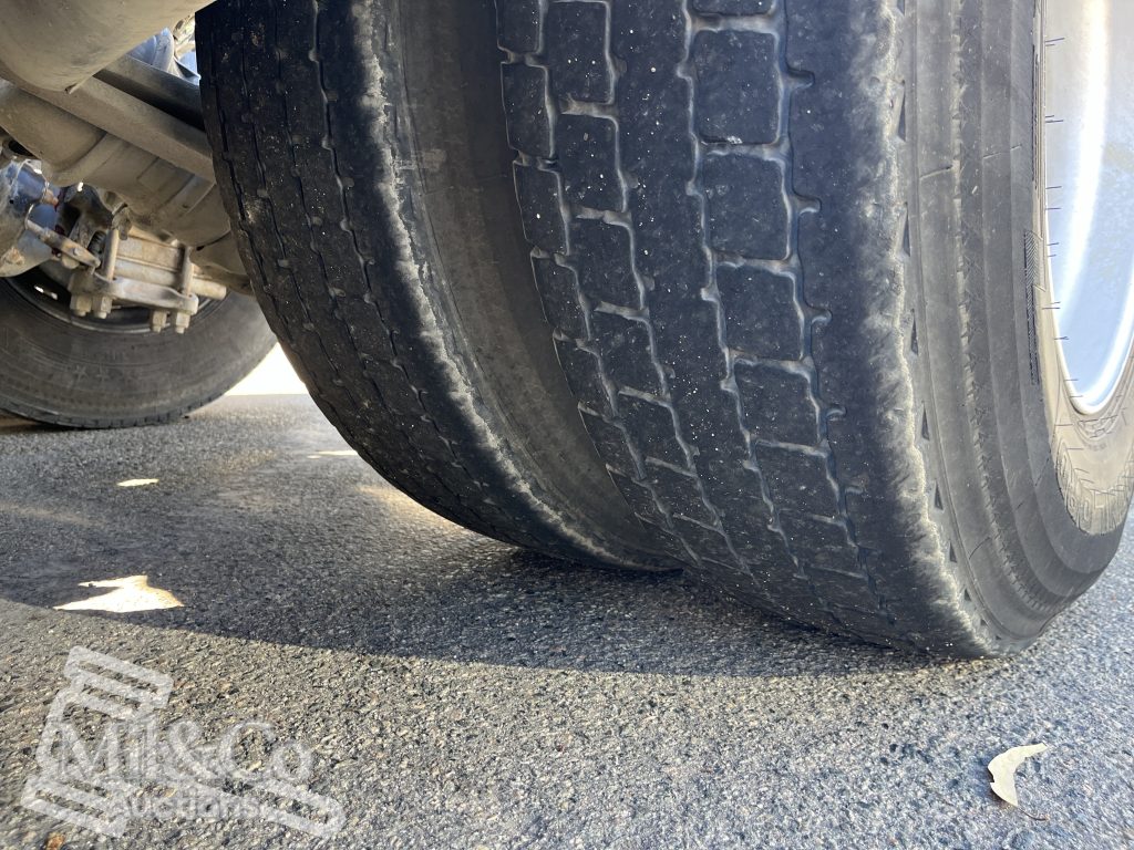 2011 Freightliner CST112 50 tonne Prime Mover with Hydraulics passenger rear drive tyre tread