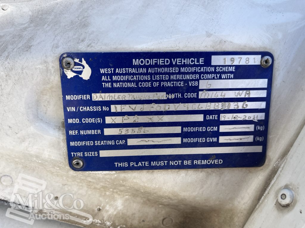 2011 Freightliner CST112 50 tonne Prime Mover with Hydraulics vehicle modification plate