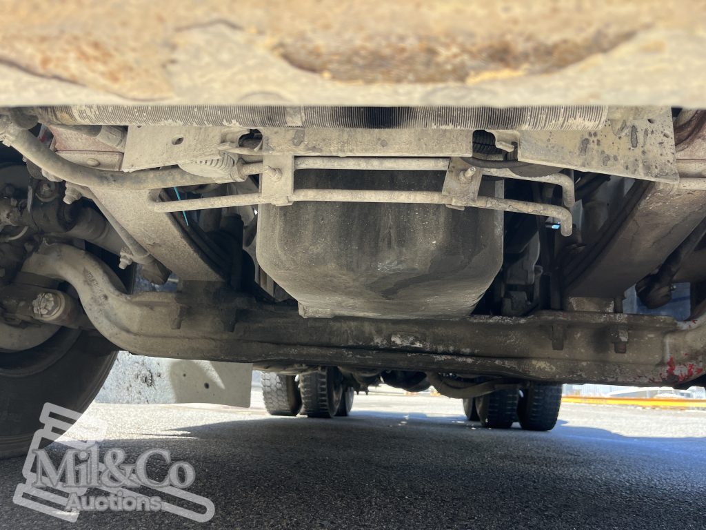 2011 Freightliner CST112 50 tonne Prime Mover with Hydraulics underside from front