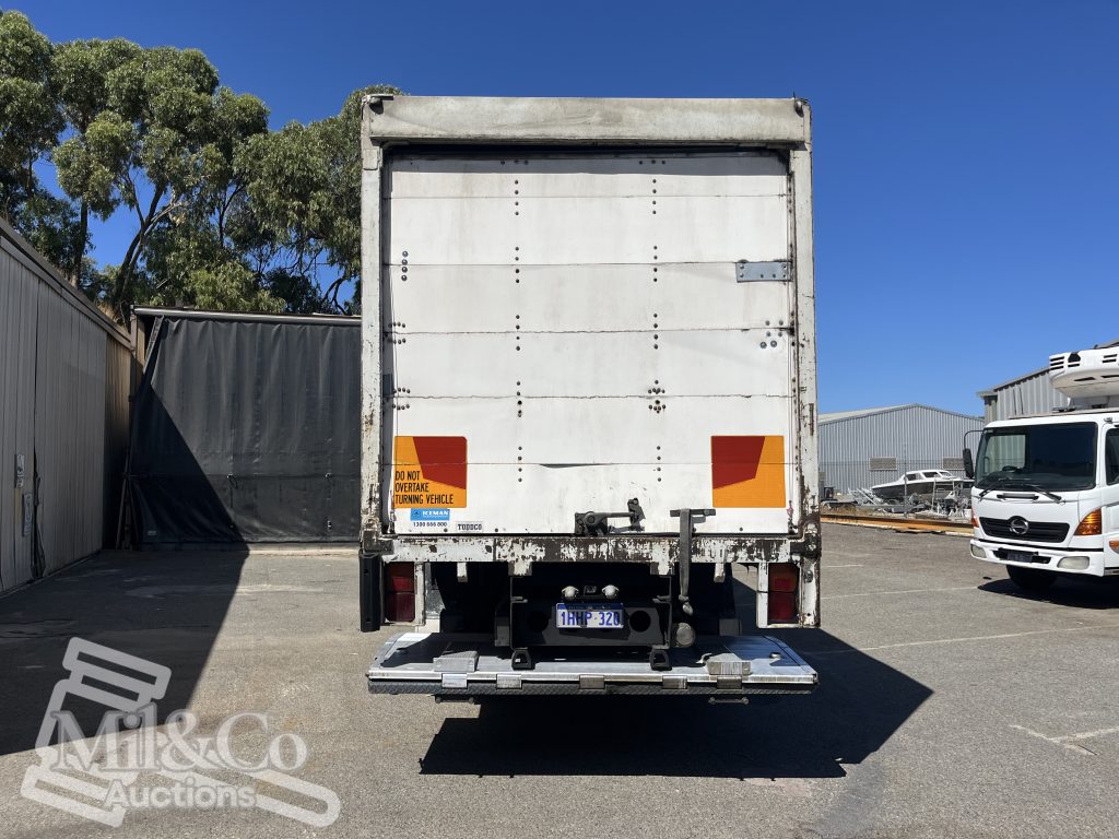 2005 Hino 500 GH Fridge Truck exterior rear