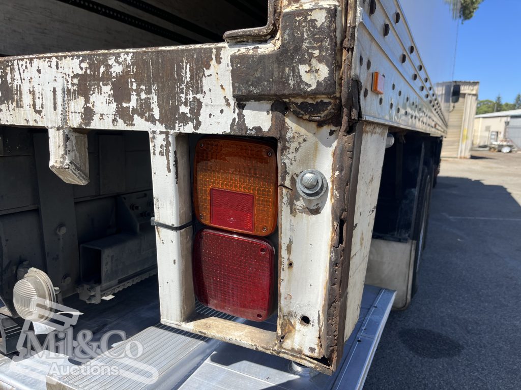 2005 Hino 500 GH Fridge Truck damage to rear drivers corner of body