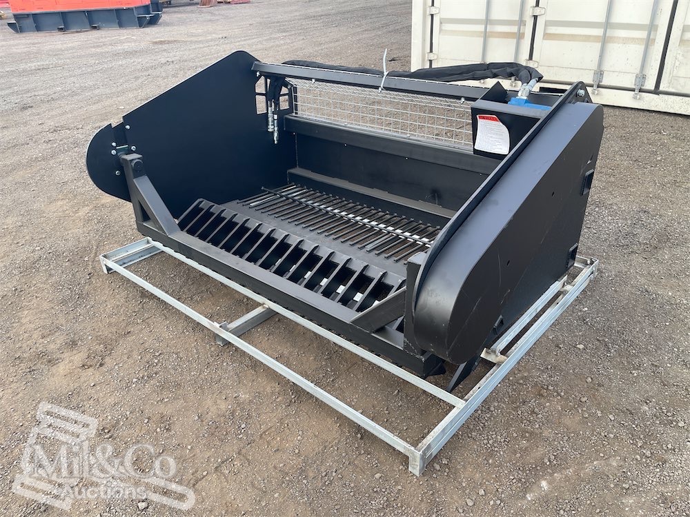 Rock Picking Bucket left front corner